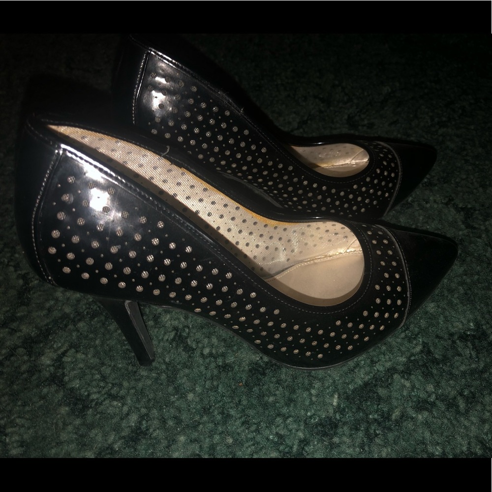 Black pumps size 9.5W